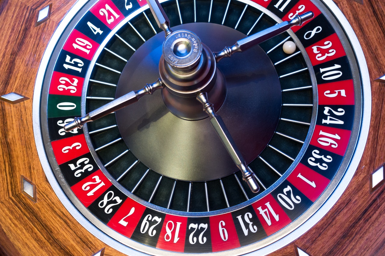 Roulette vs. Blackjack